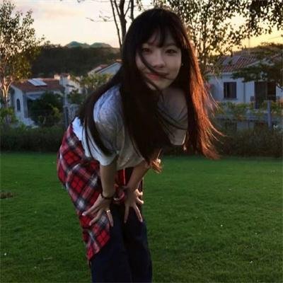 血洒万花团